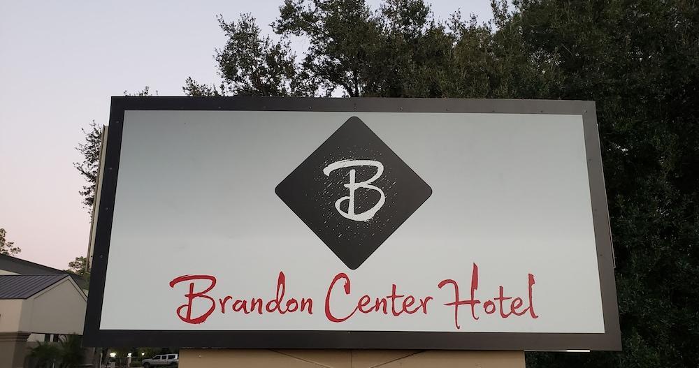 Spark By Hilton Tampa Brandon Heartland Exterior foto